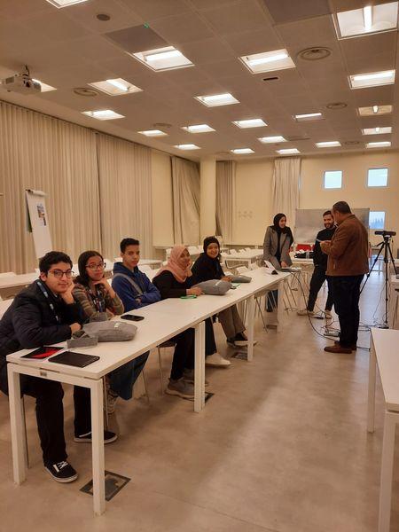Semaine de la Science : Master-class aux profit des membres de club d'excellence à Bengurir